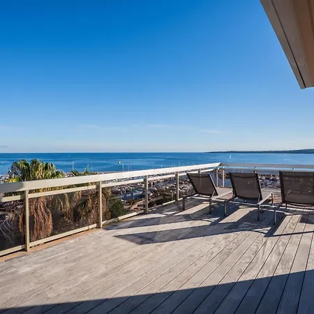 Appartement Ref 2033 - - Sumptuous Penthouse With Sea View For Rent