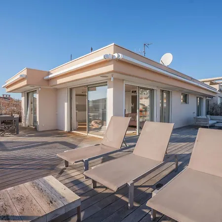 Ref 2033 - - Sumptuous Penthouse With Sea View For Rent