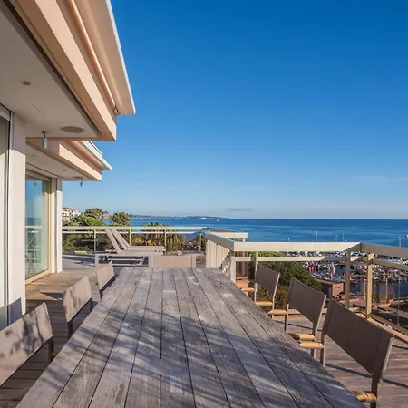Ref 2033 - - Sumptuous Penthouse With Sea View For Rent * Cannes