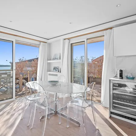 Ref 2033 - - Sumptuous Penthouse With Sea View For Rent Appartement *