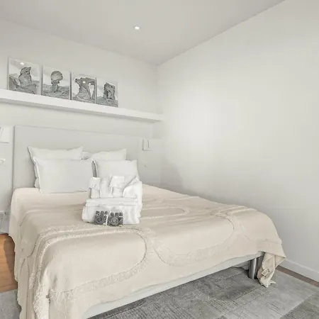Apartmán Ref 2033 - - Sumptuous Penthouse With Sea View For Rent *