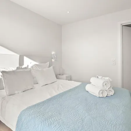 Ref 2033 - - Sumptuous Penthouse With Sea View For Rent *