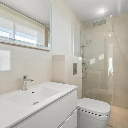 Appartement Ref 2033 - - Sumptuous Penthouse With Sea View For Rent