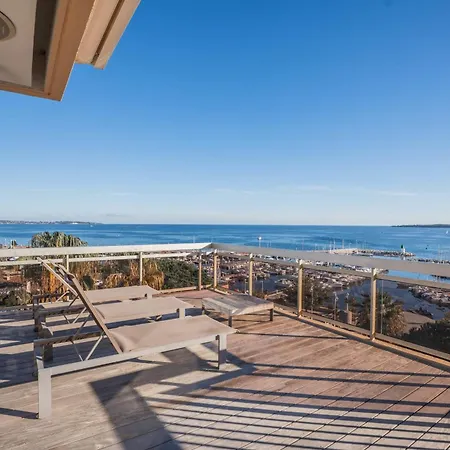 Apartmán Ref 2033 - - Sumptuous Penthouse With Sea View For Rent